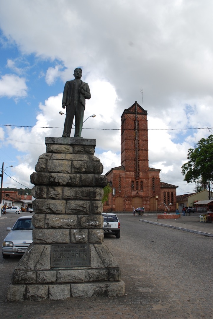 dsc_8197.jpg Estátua Centro Rio Tinto